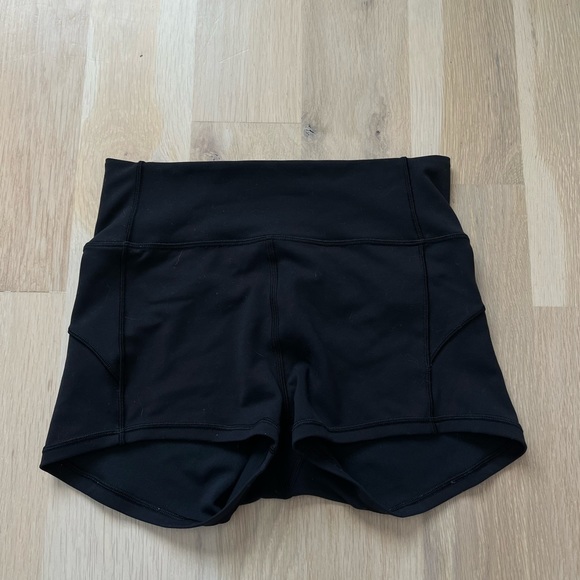 Lululemon boogie shorts - Picture 2 of 2